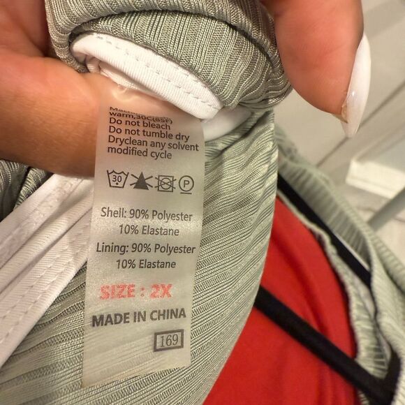 Plus size two piece tankini swimsuit - Picture 6 of 8